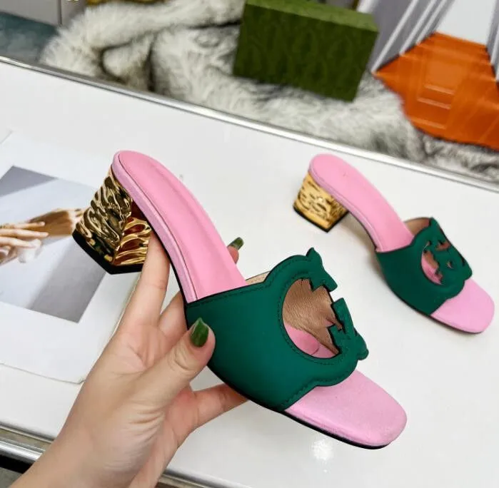 2021 slipper Luxury designer leather ladies sandals summer flat shoes fashion beach women slippers letter drag 35-42