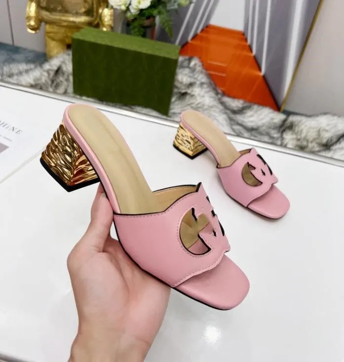 2021 slipper Luxury designer leather ladies sandals summer flat shoes fashion beach women slippers letter drag 35-42