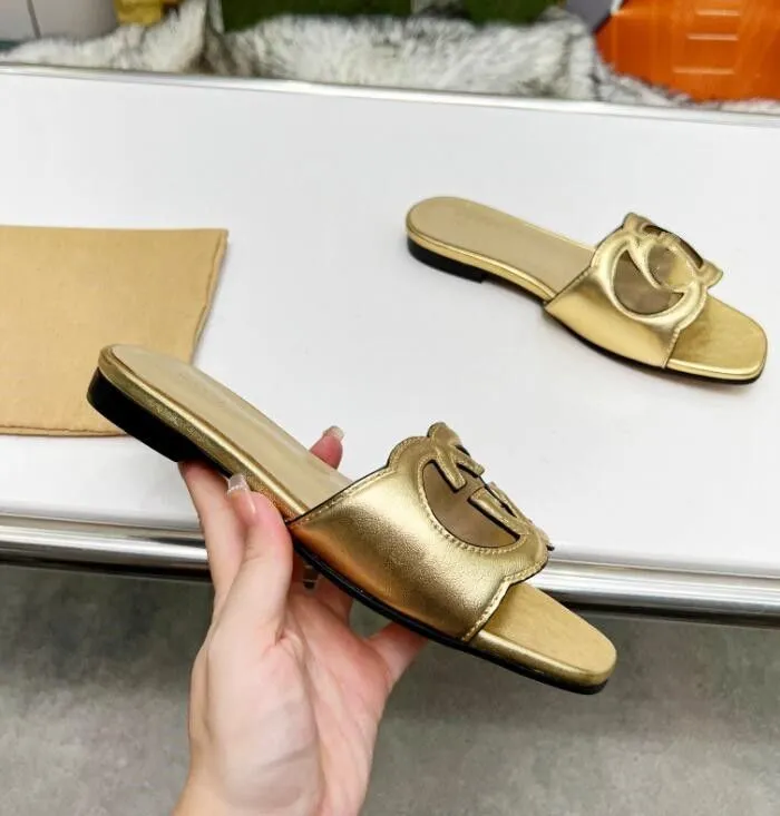 2021 slipper Luxury designer leather ladies sandals summer flat shoes fashion beach women slippers letter drag 35-42