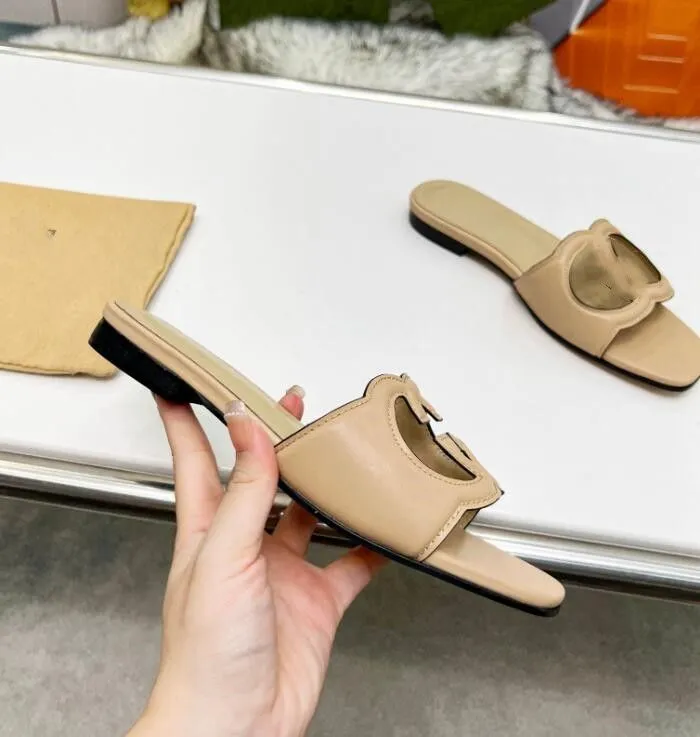 2021 slipper Luxury designer leather ladies sandals summer flat shoes fashion beach women slippers letter drag 35-42