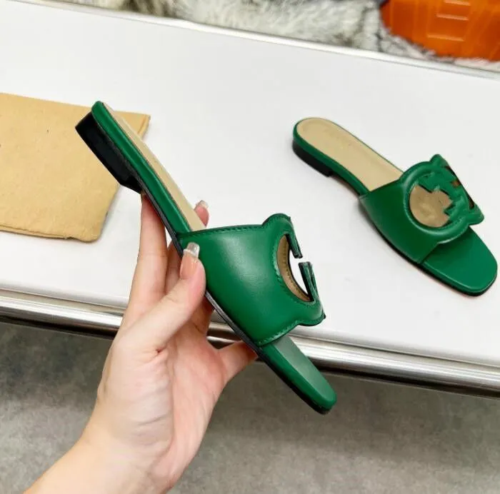 2021 slipper Luxury designer leather ladies sandals summer flat shoes fashion beach women slippers letter drag 35-42