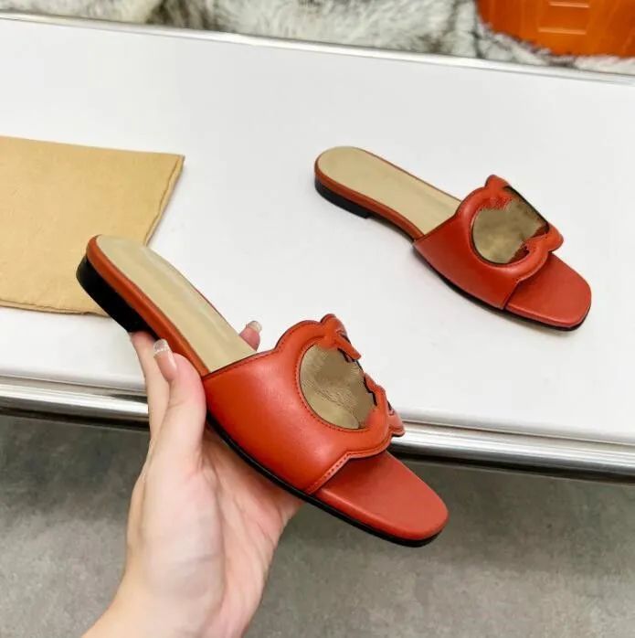 2021 slipper Luxury designer leather ladies sandals summer flat shoes fashion beach women slippers letter drag 35-42