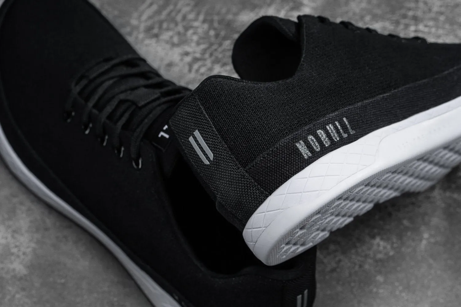 BLACK WHITE CANVAS TRAINER (MEN'S)