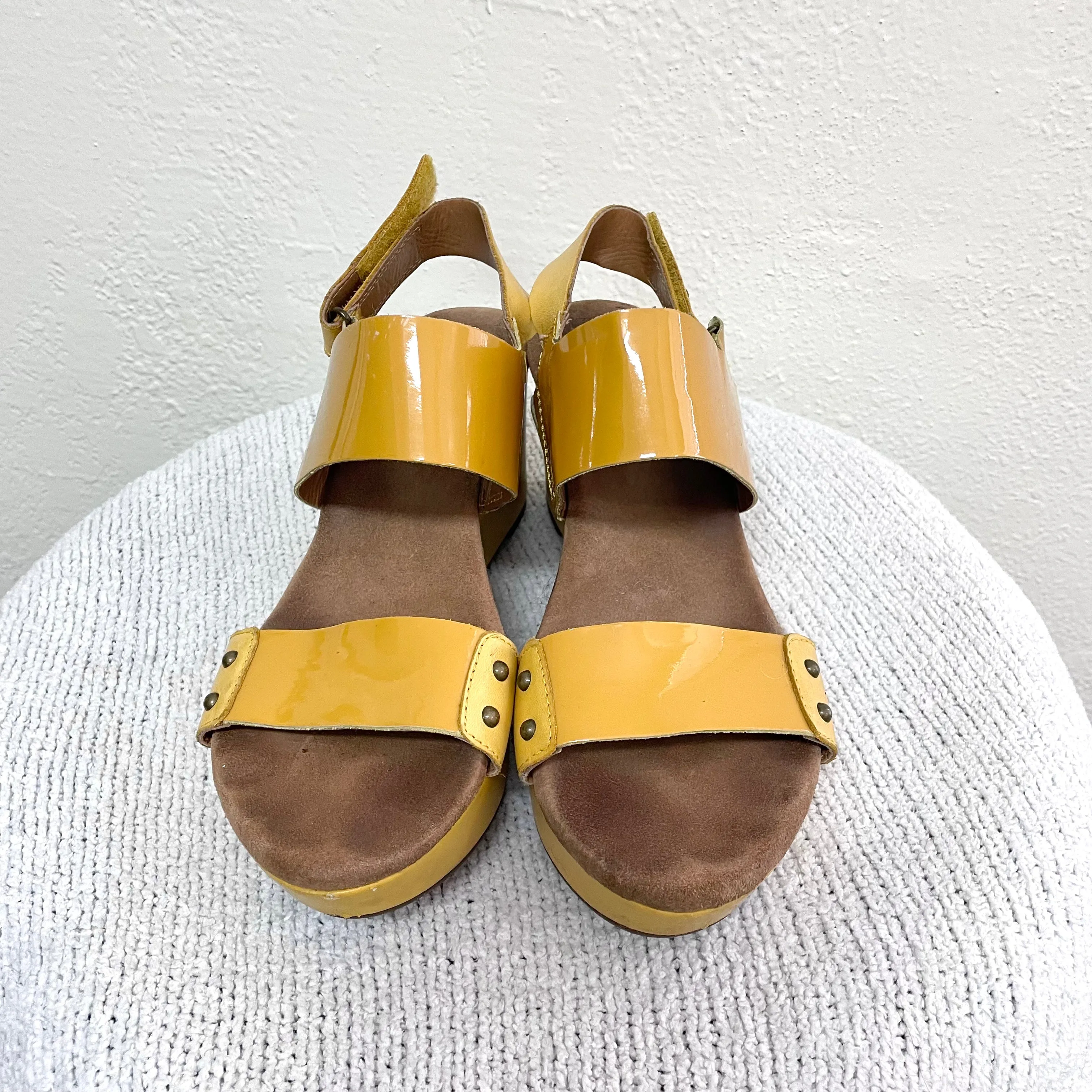 Bold Leather Sandals