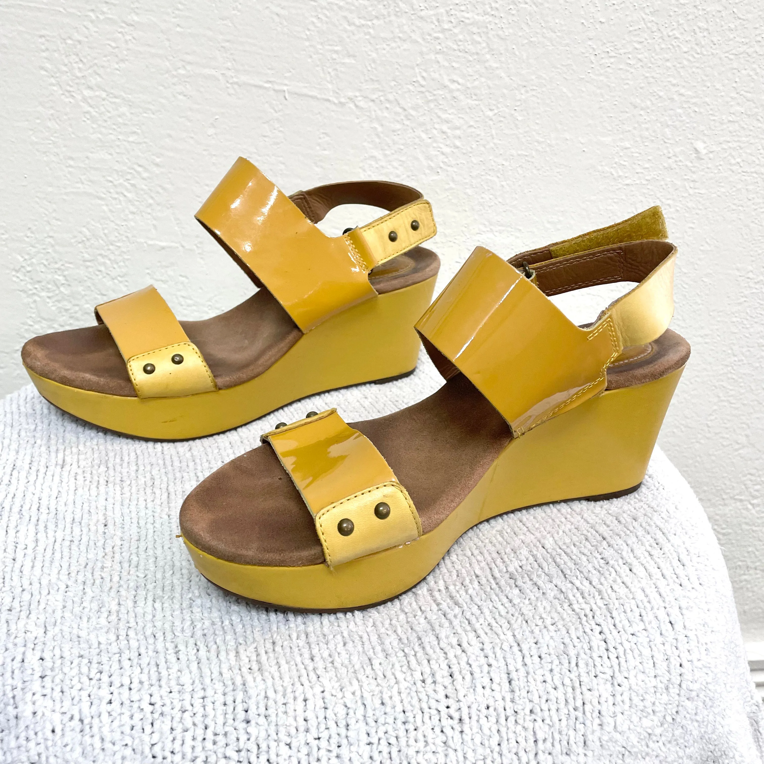 Bold Leather Sandals