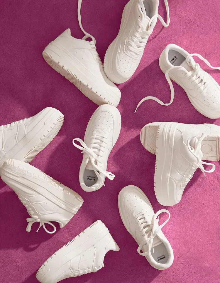 Monochrome platform trainers